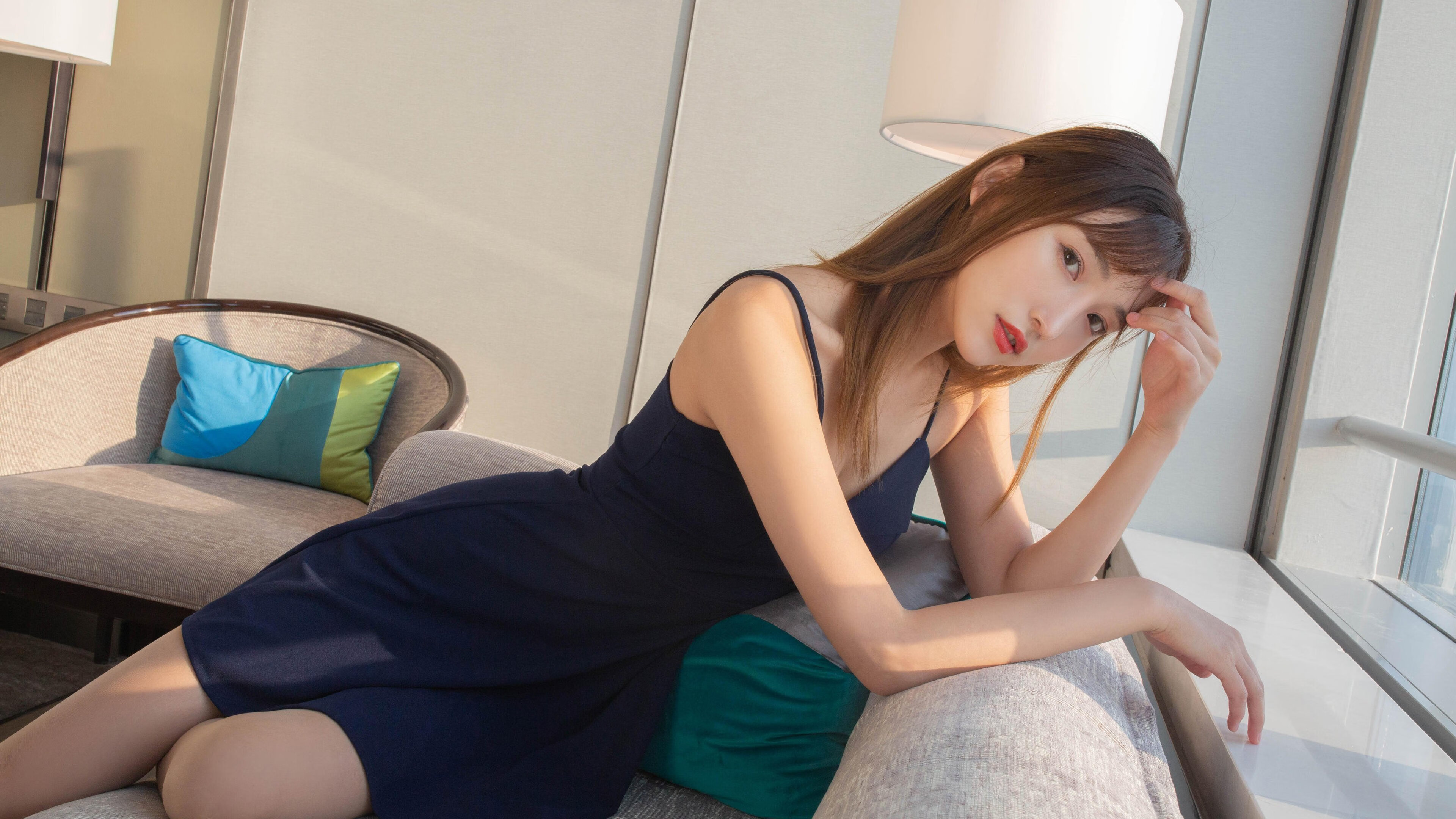 2021年季后赛：库里在连续三场火热表现中，单场投中10+三分，帮助勇士逆转强敌