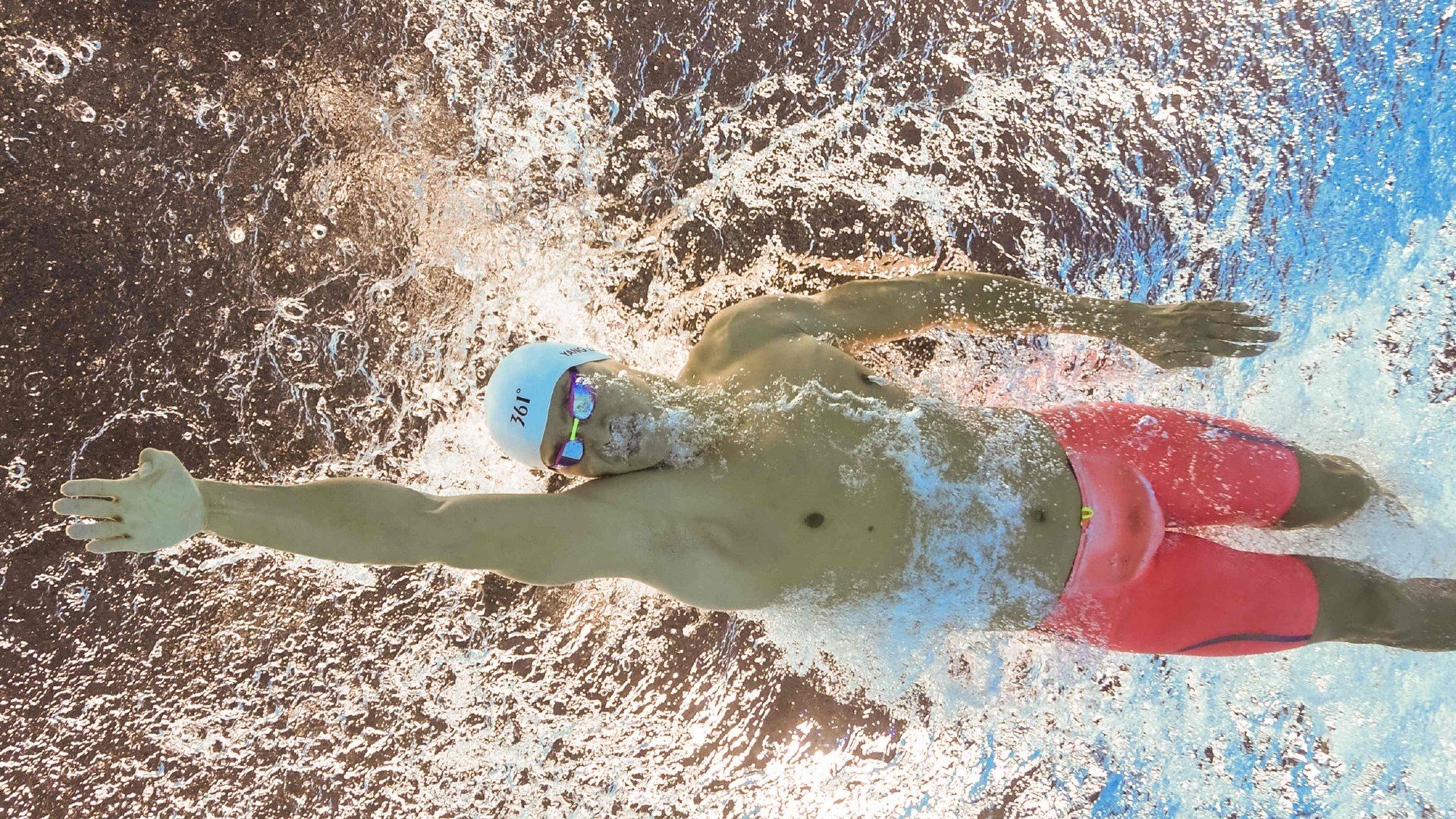 _创新场馆：多功能网球中心开启新体验_，网球馆室内